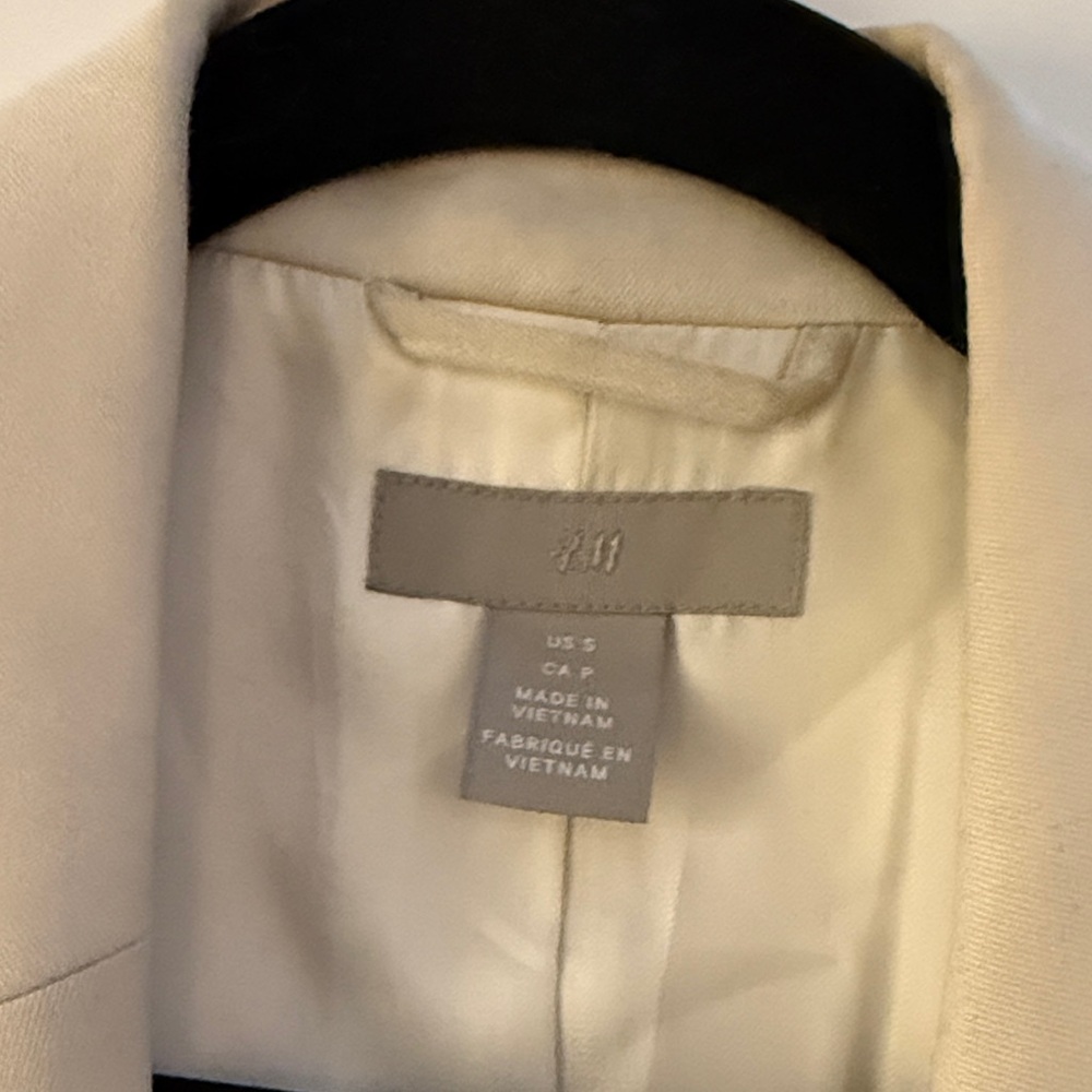 H&M Cream Blazer Vest - Picture 2 of 2
